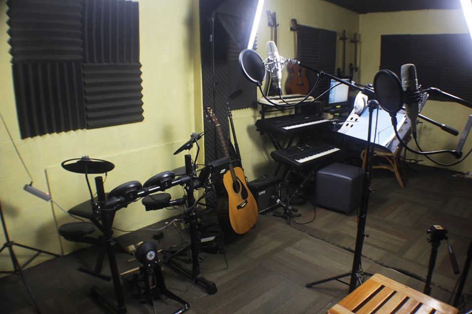 www.arisitem.com - Studio Recording Cirebon, Studio Multimedia Cirebon